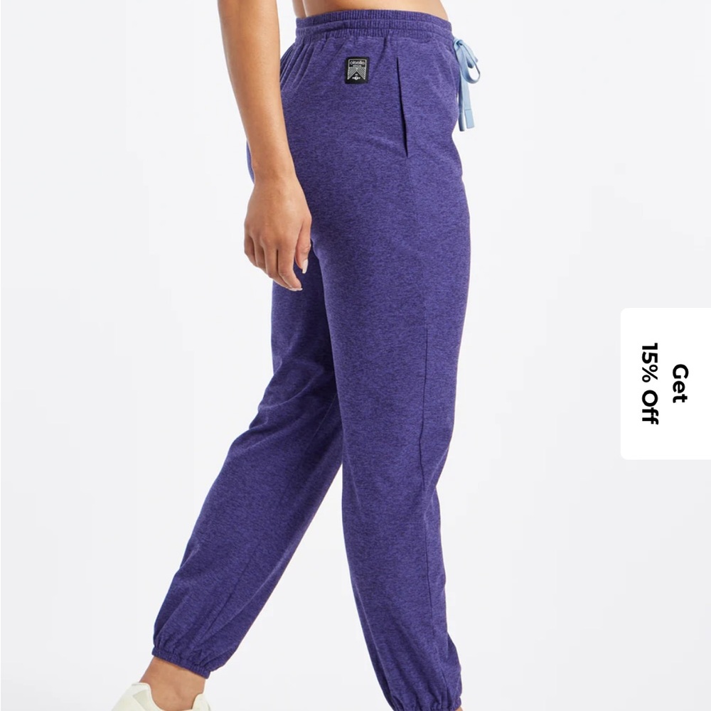 Oiselle Lux Sweatpants - Picture 8 of 11